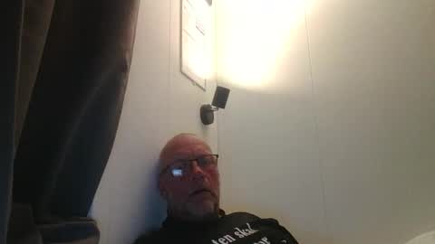 Snapshot of sandnesrune523 chatting on 19, 4, 2026 sandnesrune523 online show from 19, 4, 2026