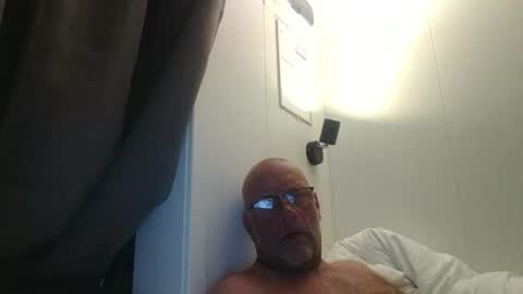 Snapshot of sandnesrune523 chatting on 19, 4, 2026 sandnesrune523 online show from 19, 4, 2026