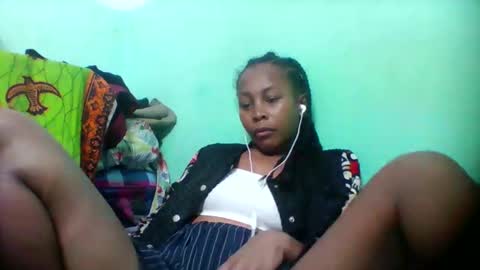 sandra1253099 online show from 24, 11, 2025