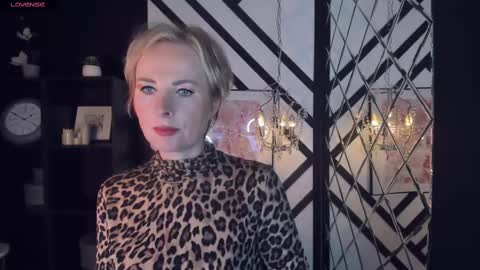 Sandra online show from 12, 2, 2025