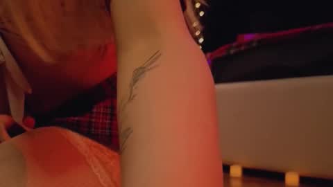 Snapshot of sandraboyl chatting on 19, 12, 2025 Sandy online show from 19, 12, 2025