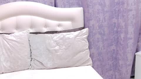 Sandra online show from 7, 4, 2026