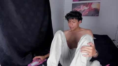 Snapshot of sandy_straw chatting on 17, 2, 2026 sandy_straw online show from 17, 2, 2026