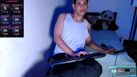 Snapshot of santiago_foxx chatting on 27, 4, 2026 santi online show from 27, 4, 2026