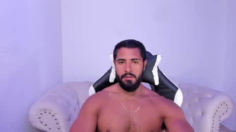 santiago_huntt online show from 19, 10, 2025
