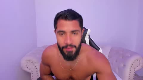 santiago_huntt online show from 19, 12, 2025