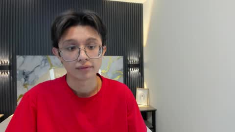 santiago_russo18 online show from 23, 11, 2025