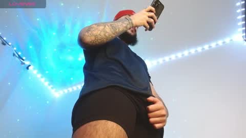 Santiago Hincapiie online show from 1, 4, 2026