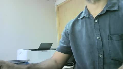 Snapshot of santiagooficial18 chatting on 2, 1, 2025 Santiago online show from 2, 1, 2025