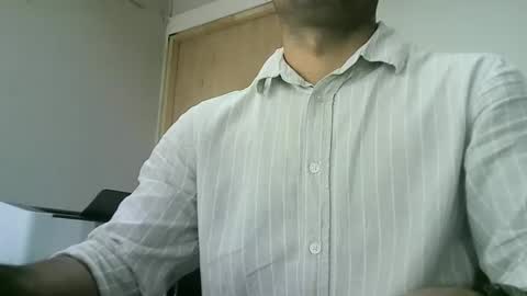 Snapshot of santiagooficial18 chatting on 10, 2, 2025 Santiago online show from 10, 2, 2025