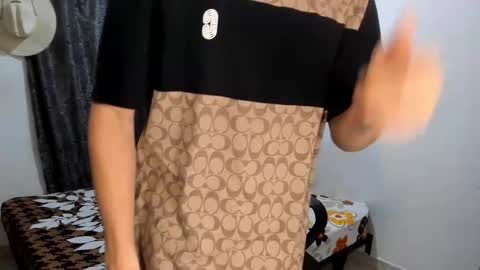 Julius Novachrono  online show from 5, 12, 2025