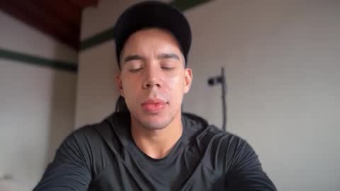 santoxxxkinney online show from 3, 2, 2026