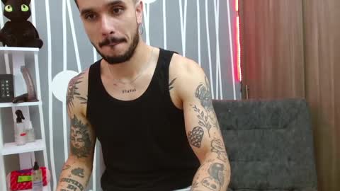 Snapshot of santti_torres chatting on 27, 9, 2025 Santy Torres online show from 27, 9, 2025