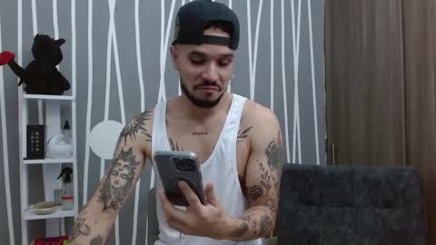 Snapshot of santti_torres chatting on 9, 10, 2025 Santy Torres online show from 9, 10, 2025