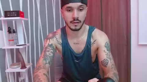 Snapshot of santti_torres chatting on 5, 12, 2025 Santy Torres online show from 5, 12, 2025