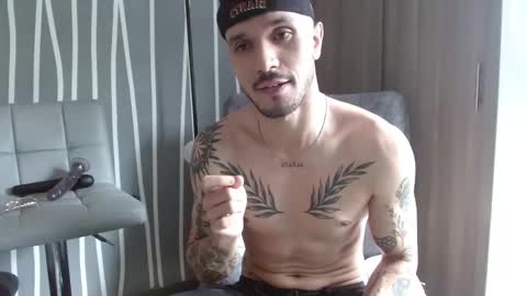 Snapshot of santti_torres chatting on 25, 2, 2026 Santy Torres online show from 25, 2, 2026