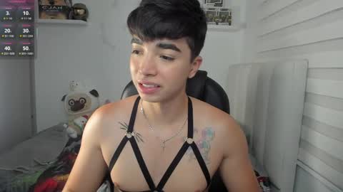 Mr. Santiago online show from 5, 4, 2026