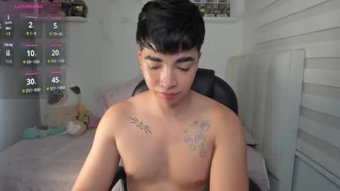 Snapshot of santy7u7 chatting on 11, 7, 2026 Mr. Santiago online show from 11, 7, 2026