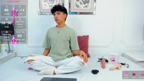 Santiago Carrington online show from 7, 1, 2025