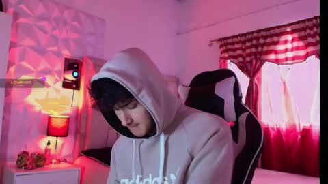 Santyago online show from 3, 1, 2025