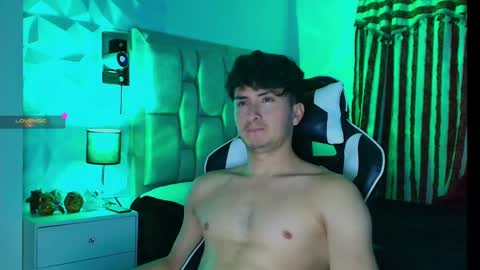 Santyago online show from 20, 1, 2025