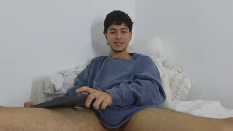 Snapshot of santybig18 chatting on 17, 12, 2024 santybig18 online show from 17, 12, 2024