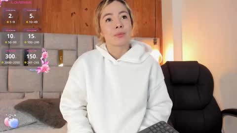 Snapshot of saori_newman chatting on 19, 9, 2025 Saori online show from 19, 9, 2025