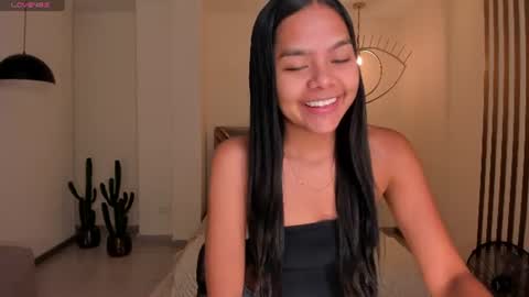 Saphira James online show from 2, 7, 2026