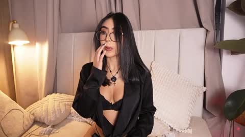 Sara  online show from 7, 4, 2026