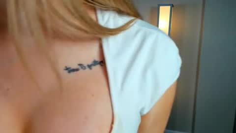 Snapshot of sara_fest chatting on 7, 2, 2025 sara_fest online show from 7, 2, 2025