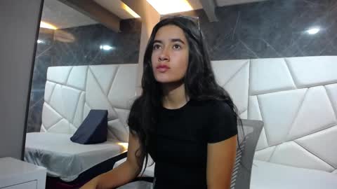 Sara online show from 6, 4, 2026