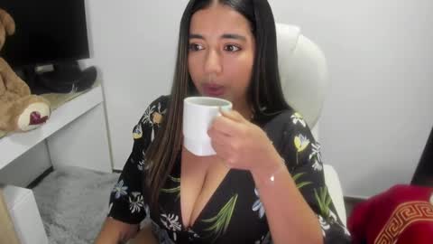 Snapshot of sara_lizcano chatting on 27, 2, 2025 sarah LIZCANO....... online show from 27, 2, 2025