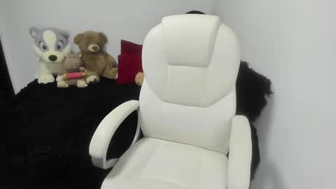 Snapshot of sara_lizcano chatting on 4, 3, 2025 sarah LIZCANO....... online show from 4, 3, 2025