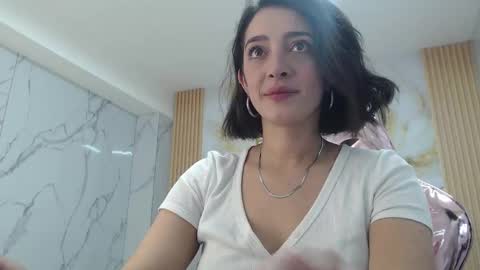 Snapshot of sara_lopez_s chatting on 11, 9, 2025 Sara online show from 11, 9, 2025