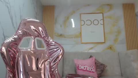 Snapshot of sara_lopez_s chatting on 1, 10, 2025 Sara online show from 1, 10, 2025