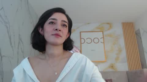 Snapshot of sara_lopez_s chatting on 3, 10, 2025 Sara online show from 3, 10, 2025