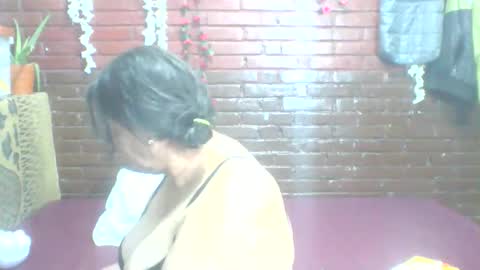 Sara love online show from 8, 4, 2026