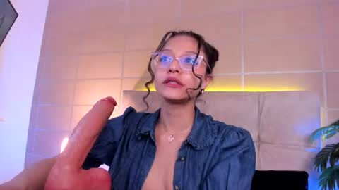Snapshot of sara_mac_ chatting on 1, 7, 2026 Sara online show from 1, 7, 2026