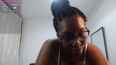Snapshot of sara_marks chatting on 21, 4, 2026 S A R A online show from 21, 4, 2026