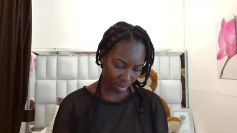 Snapshot of sara_marks chatting on 21, 7, 2026 S A R A online show from 21, 7, 2026