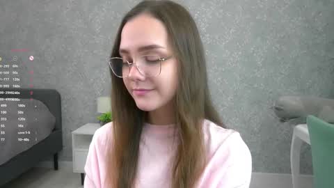 Snapshot of sara_whooops chatting on 15, 11, 2025 Im Sara online show from 15, 11, 2025