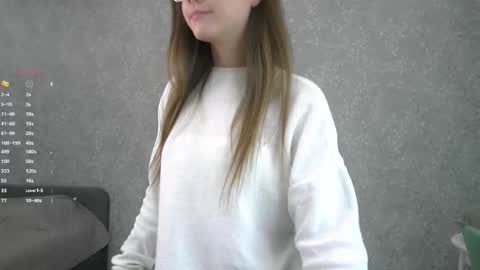 Snapshot of sara_whooops chatting on 24, 11, 2025 Im Sara online show from 24, 11, 2025