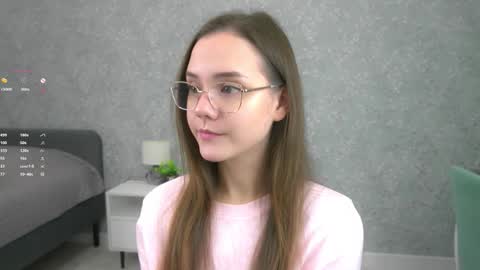 Snapshot of sara_whooops chatting on 4, 12, 2025 Im Sara online show from 4, 12, 2025