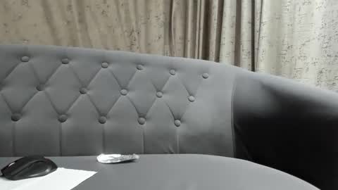 Queen Ssaraah online show from 15, 4, 2026