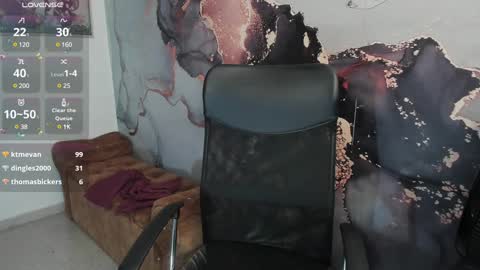 Snapshot of saraamills chatting on 6, 12, 2024 Sara online show from 6, 12, 2024