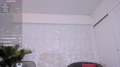 Snapshot of saraamills chatting on 20, 12, 2024 Sara online show from 20, 12, 2024