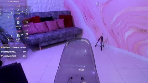 Snapshot of saraamills chatting on 31, 12, 2024 Sara online show from 31, 12, 2024