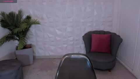 Snapshot of saraamills chatting on 16, 1, 2025 Sara online show from 16, 1, 2025