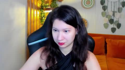 SaraDenars online show from 5, 11, 2025