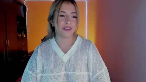 saradiazxxx online show from 16, 4, 2026